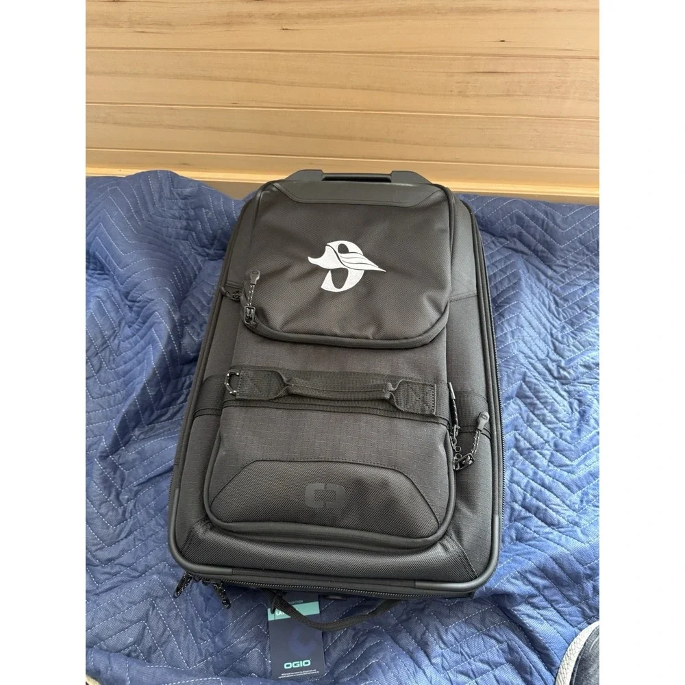 Ogio Alpha Layover Wheeled Rolling Travel Bag Suitcase/Luggage - 5924048OG -